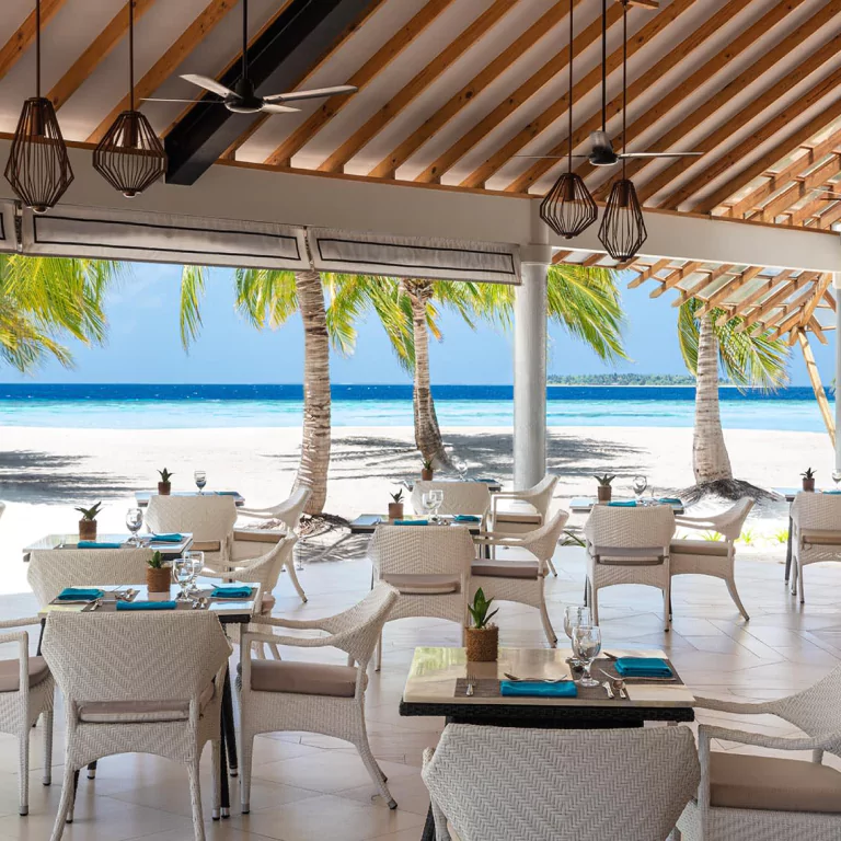 nh-collection-maldives-havodda-resort-30-reef-restaurant-lunch-1920x1137-1