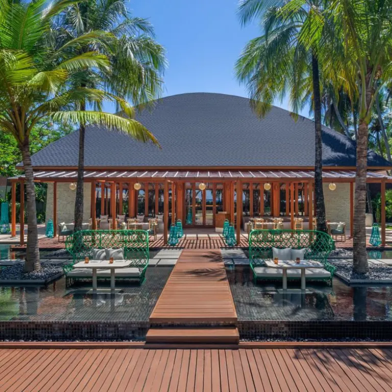 Restaurant-Kitchen-W-Maldives
