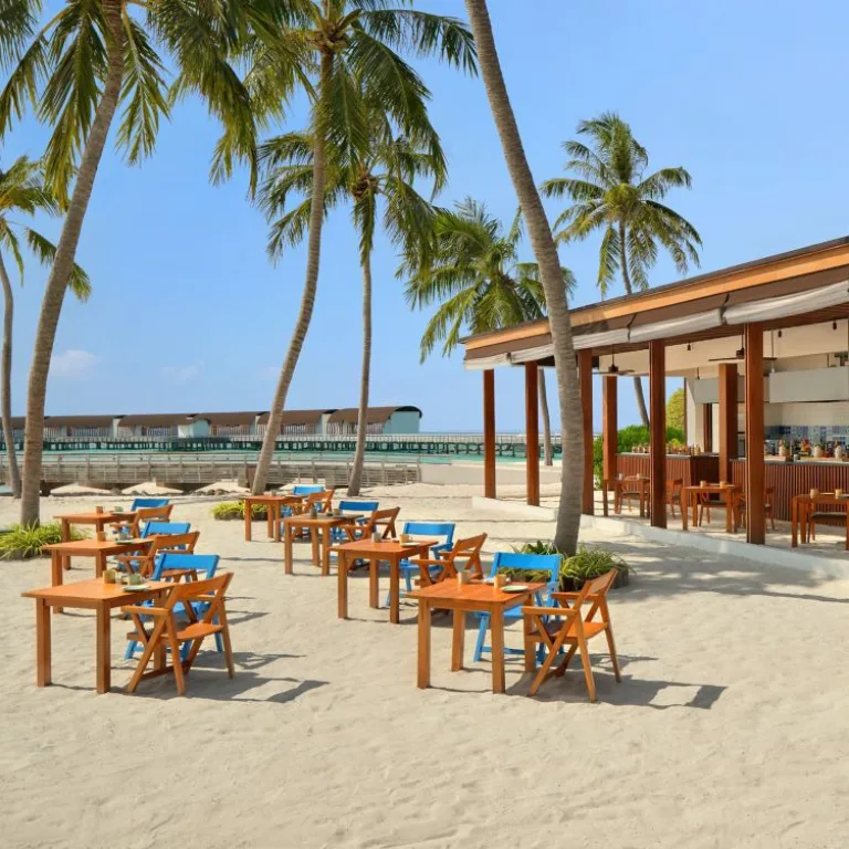 The-Westin-Maldives-Miriandhoo-Resort-Restaurant-3