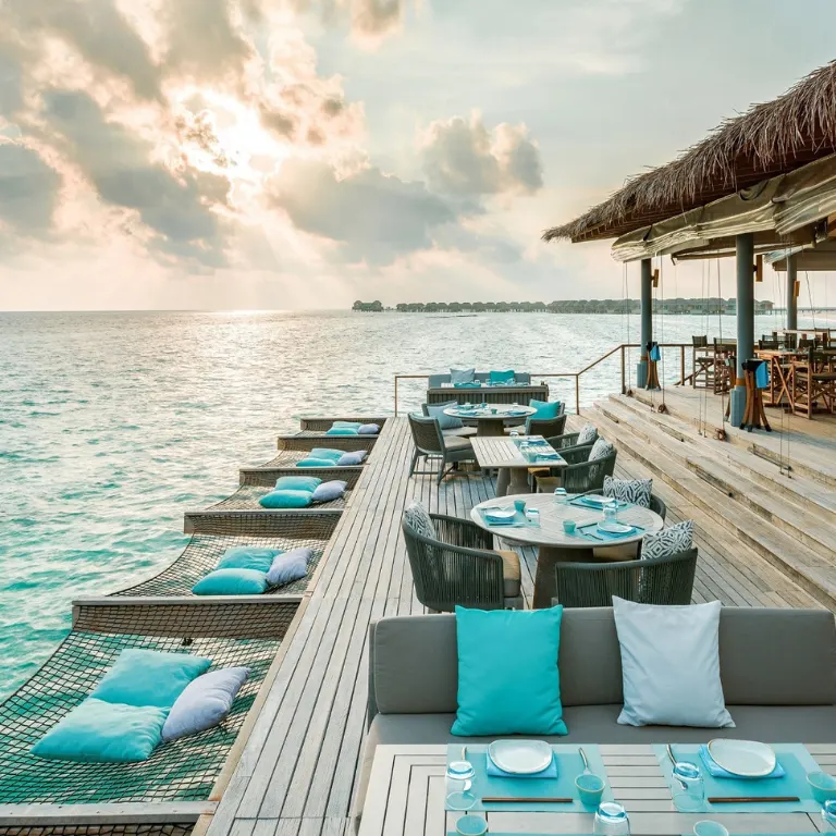 Vakkaru-Maldives-restaurant-1