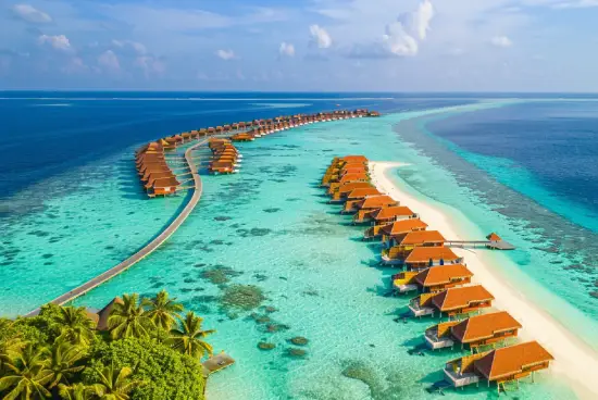 Maldives or Bora Bora_ Why Maldives Wins for Honeymooners